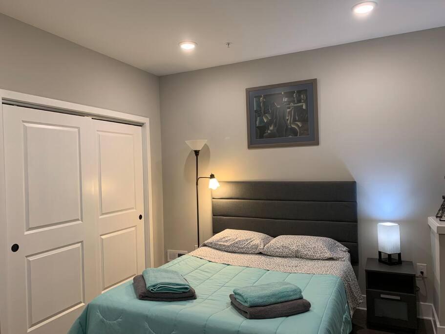 Modern 3 Bedroom 2 Ba With Patio Philadelphia Bagian luar foto