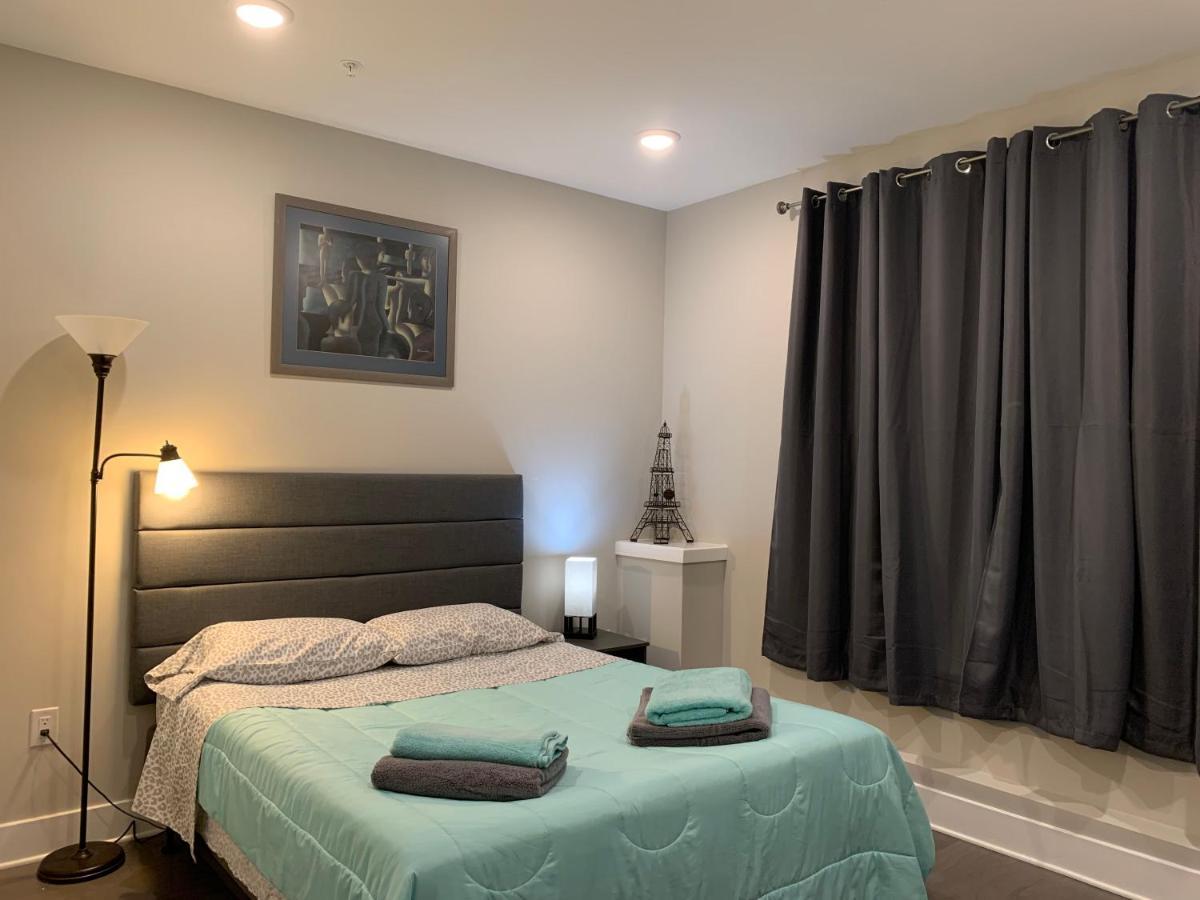 Modern 3 Bedroom 2 Ba With Patio Philadelphia Bagian luar foto